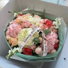 Timeless Romance Bouquet